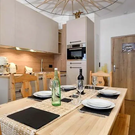 Appartement Ski-in Out Penthouse With Garage & Balcony Courchevel